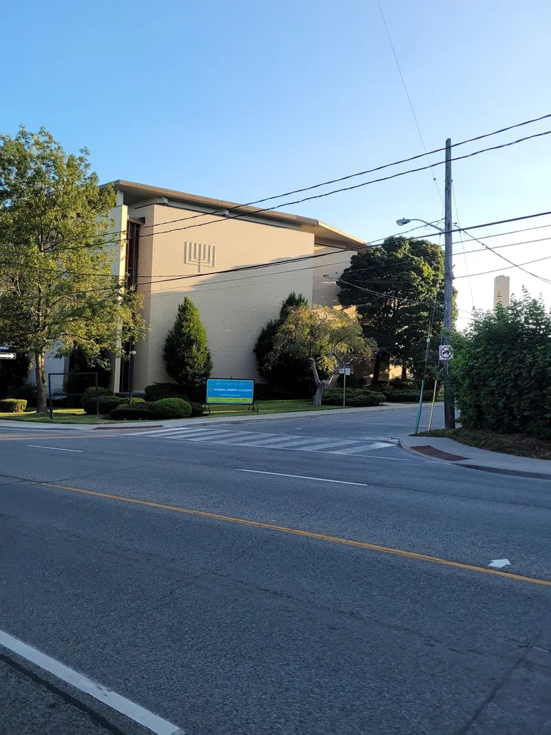 Beth Tzedec Congregation exterior on Bathurst St, Toronto
