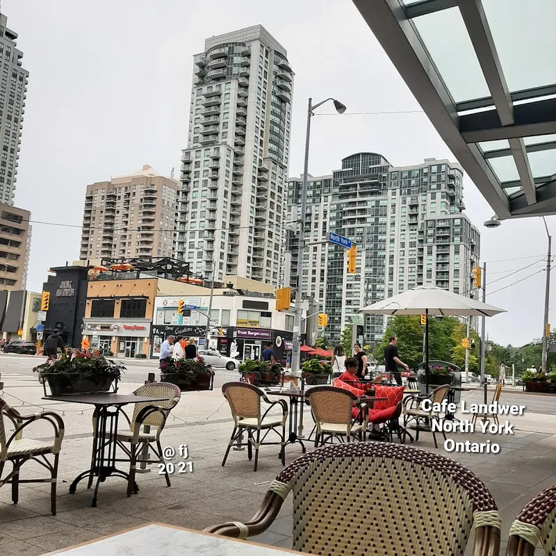 Cafe Landwer brunch patio at Yonge and Sheppard