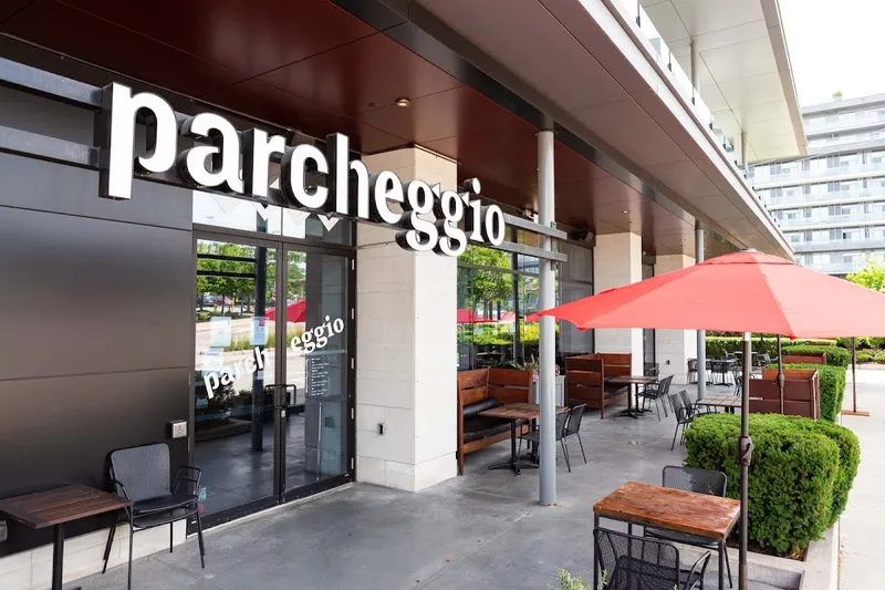 Parcheggio Italian restaurant patio at Bayview Village