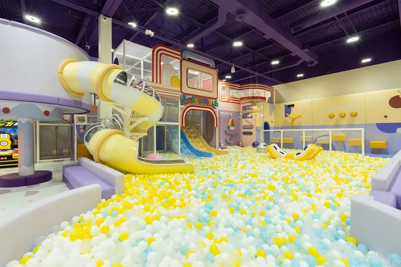 Jolly Bubble candy-themed indoor playground